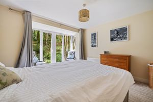 Photo 33- click for photo gallery